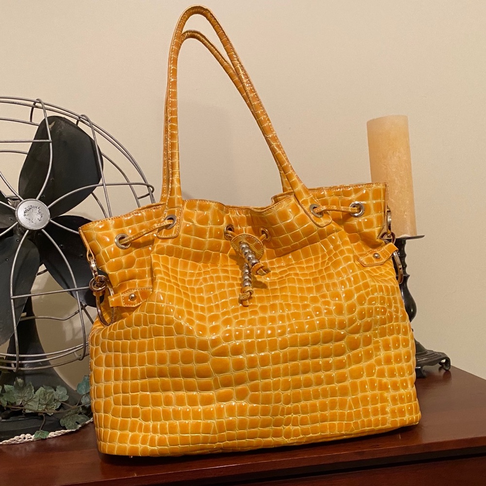 Charles David bag
